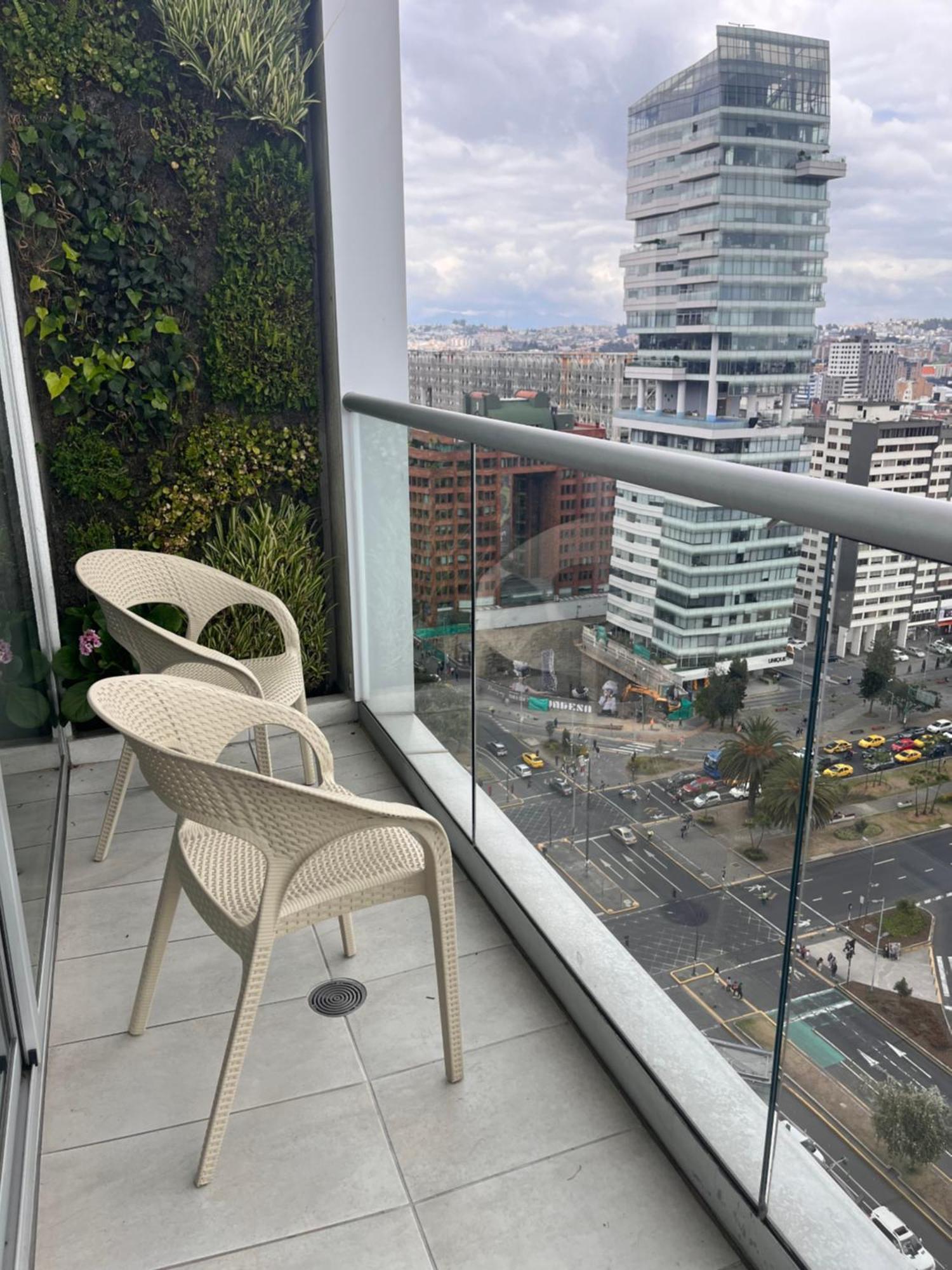 Suite Apartameto 1606 Espectacular Vista La Carolina, Piso 16 One - Quito Exterior photo